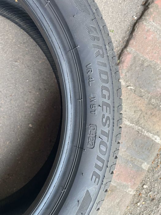 Komp. Opon Bridgestone 205/45R17