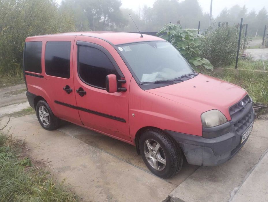 Автомобіль FIAT Doblo