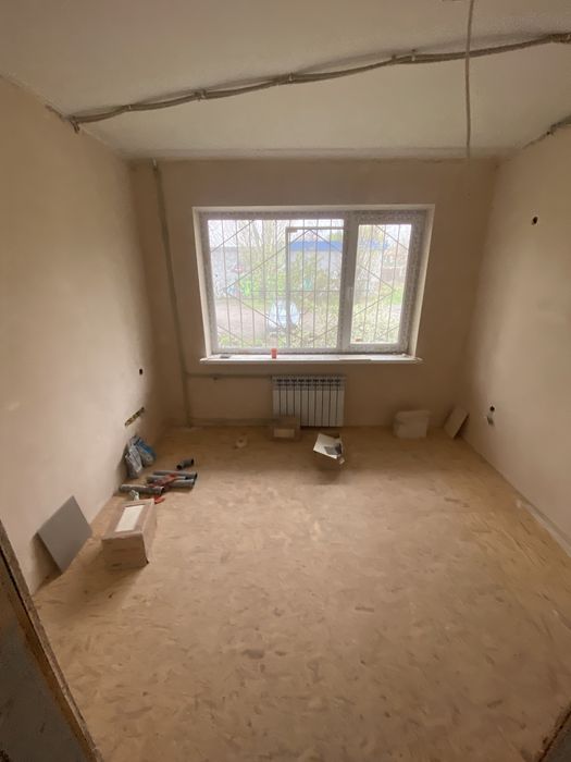 Продается 3 комнатная квартира на Лермонтова .