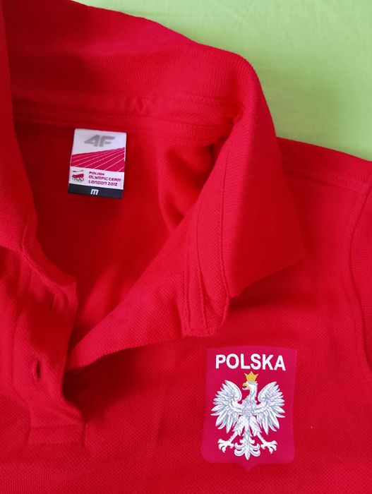 4F. Śliczna koszulka damska.