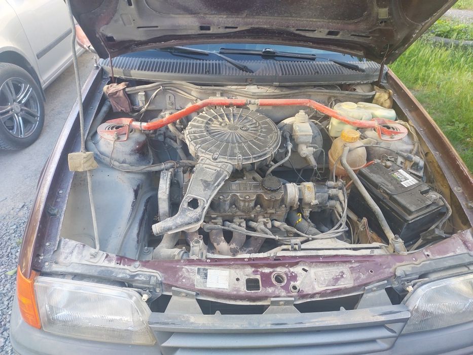 (не на ходу) Opel Kadett 1.4 моноінжектор 1991р