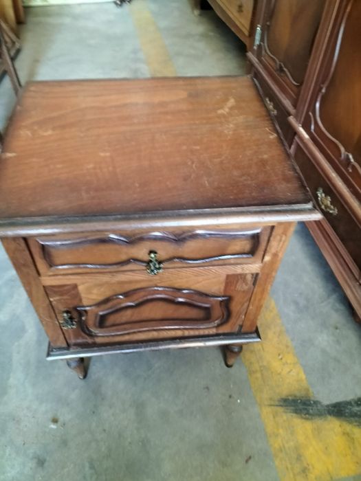 Mesa de cabeceira
