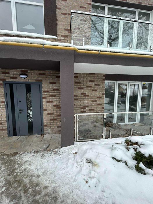 Терміново! Частковий ремонт. 2-к квартира біля парку Мами .