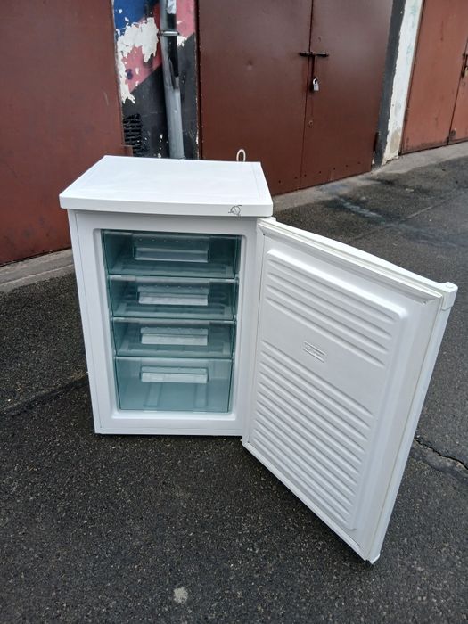 Mała zamrażarka 4-ro szufladowa firmy exquisit energooszczędna A++.