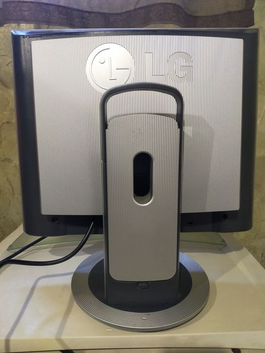 Продам монитор LG Flatron
