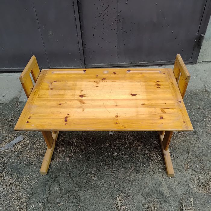 Biurko z regulacją sosnowe.