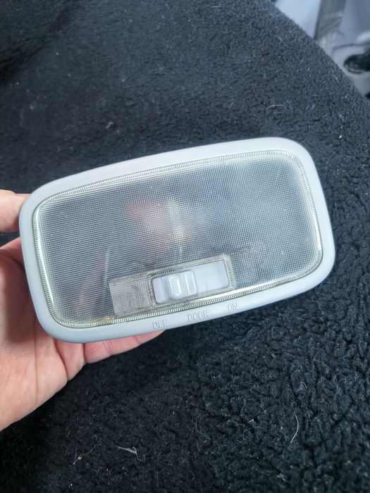 Хюндай акцент 3 плафон