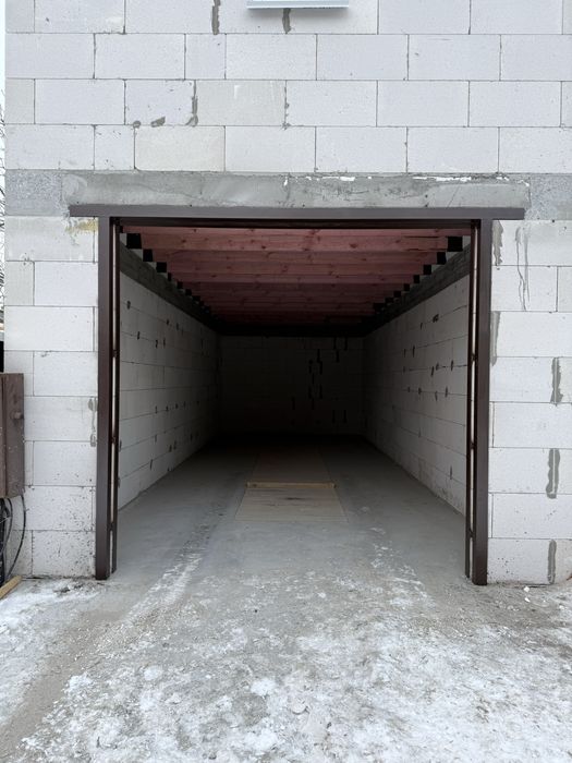 Продаю гараж двоповерховий в кооперативі Дачний 2 по вул. Черемшини