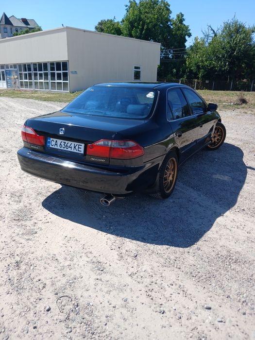 HONDA Accord.       .