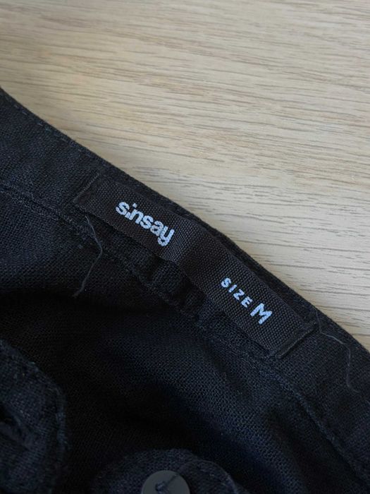 Czarna sukienka Sinsay