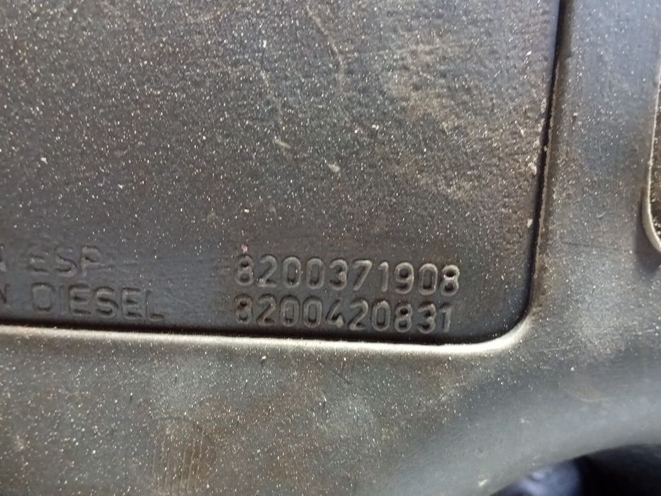 Depósito combustível DACIA Duster (HS_)