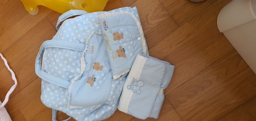 Saco de bebé com 2 mudas fraldas