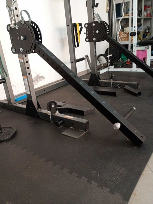 Conjunto musculação (Rack + banco + braços articulados + pesos) *NOVO*