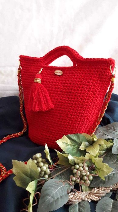 Czerwona torebka handmade ze sznurka bawełnianego