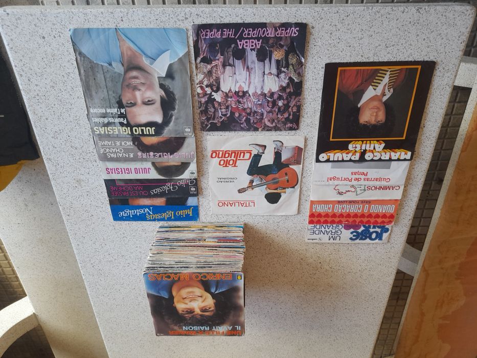 Lote de 79 discos antigos