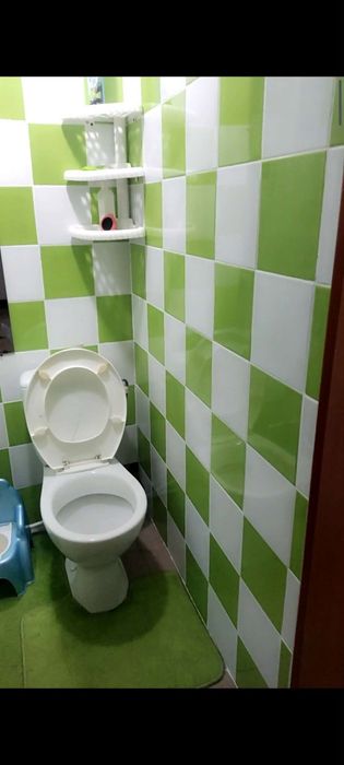 Дачна ділянка з будинком