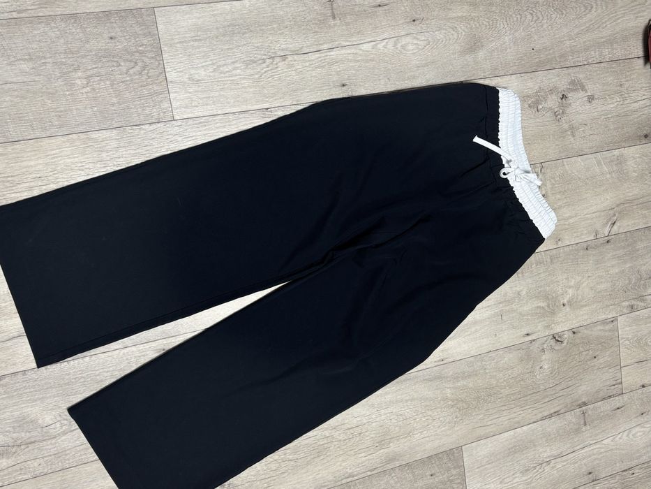 Трендові палаццо від NA-KD