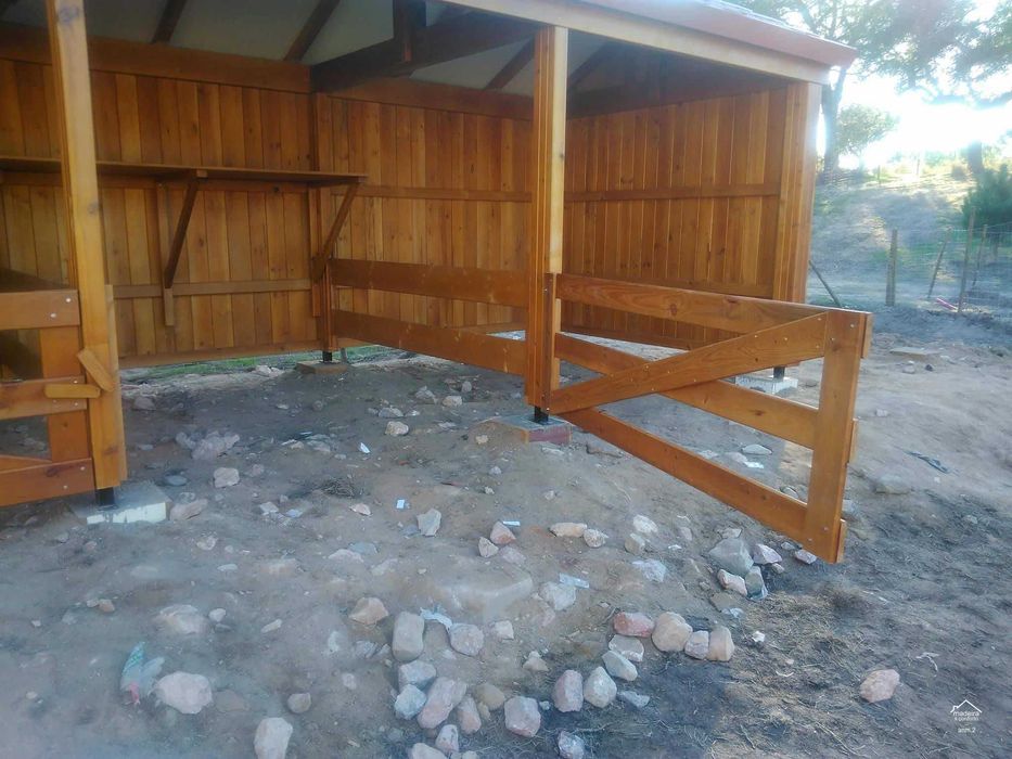 abrigos para animais / estábulo - Madeira&Conforto - anm.2