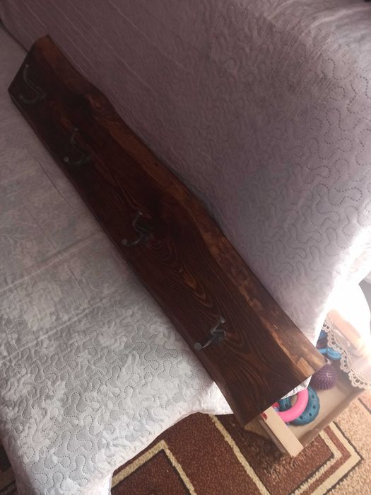 Wieszak drewniany na ścianę LOFT