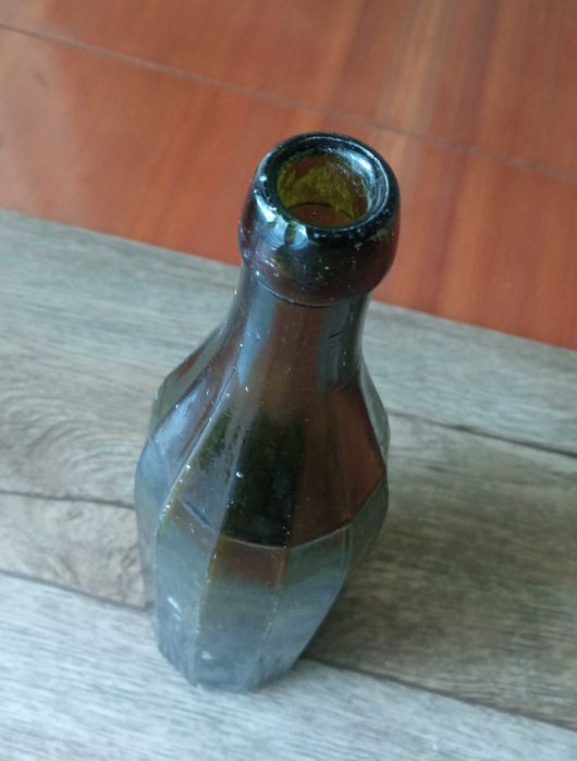 Пивна пляшка з гранями, Ранній СССР (НЕП), КБЗ, 1920 роки. Бутилка.