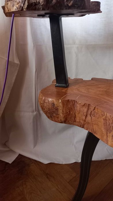 Stolik kawowy plaster  z drzewa oliwnego.