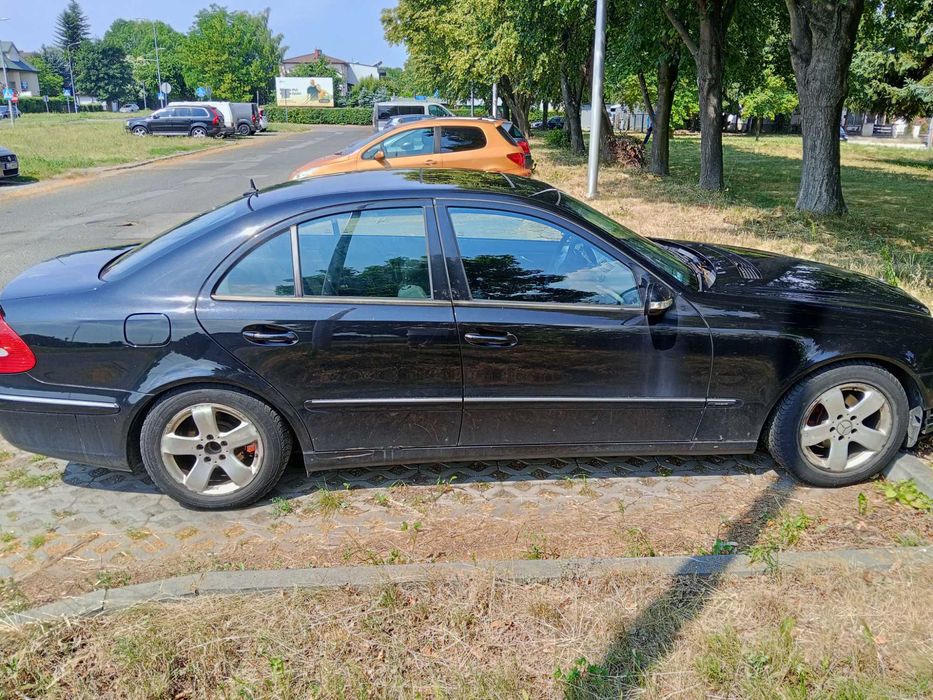 Mercedes e klasa w211