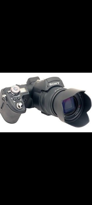 SONY DSC-F828, Carl Zeiss Т (об'єктив: 2:2,8/28-200), стан нової.