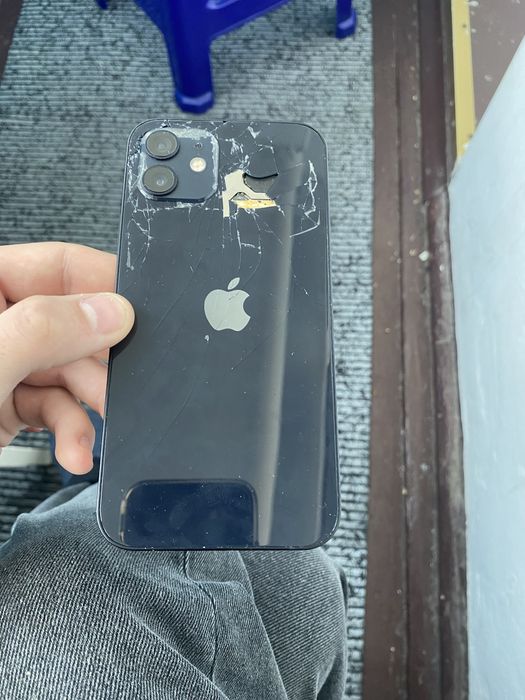 Продам айфон 12 128gb