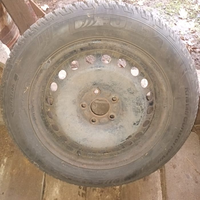 Opony zimowe 215/55/16 5x108
