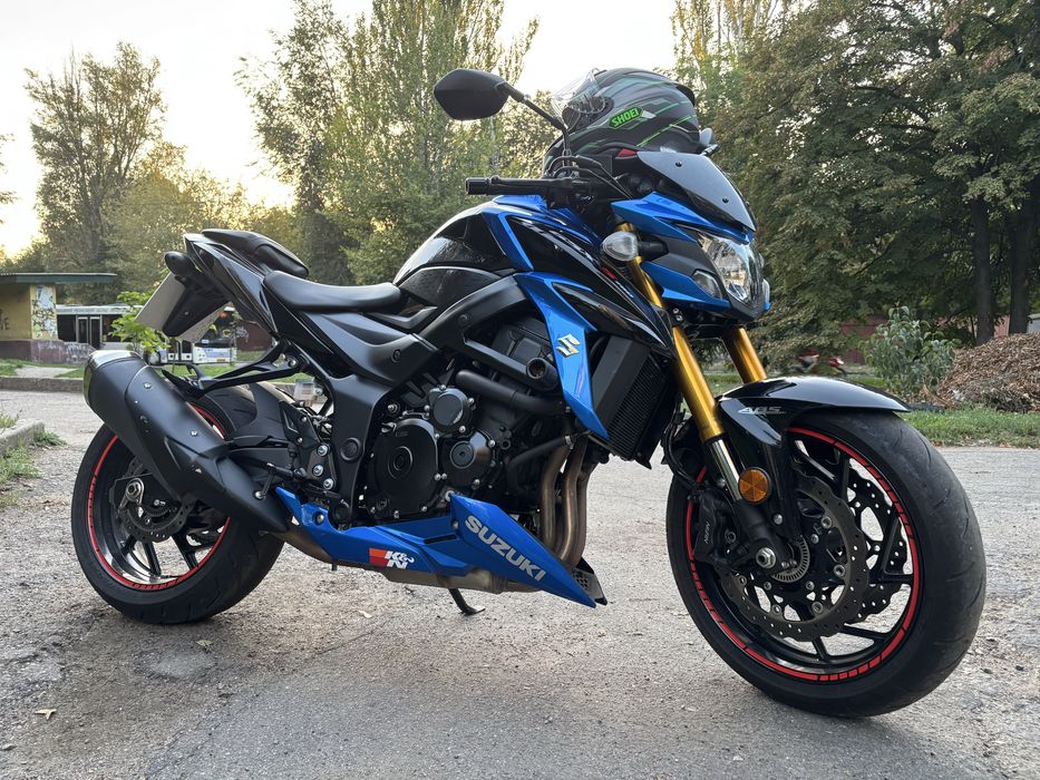 Продам мотоцикл Suzuki gsx - s 750