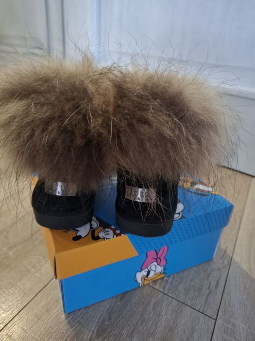 Уги із натураліної замші