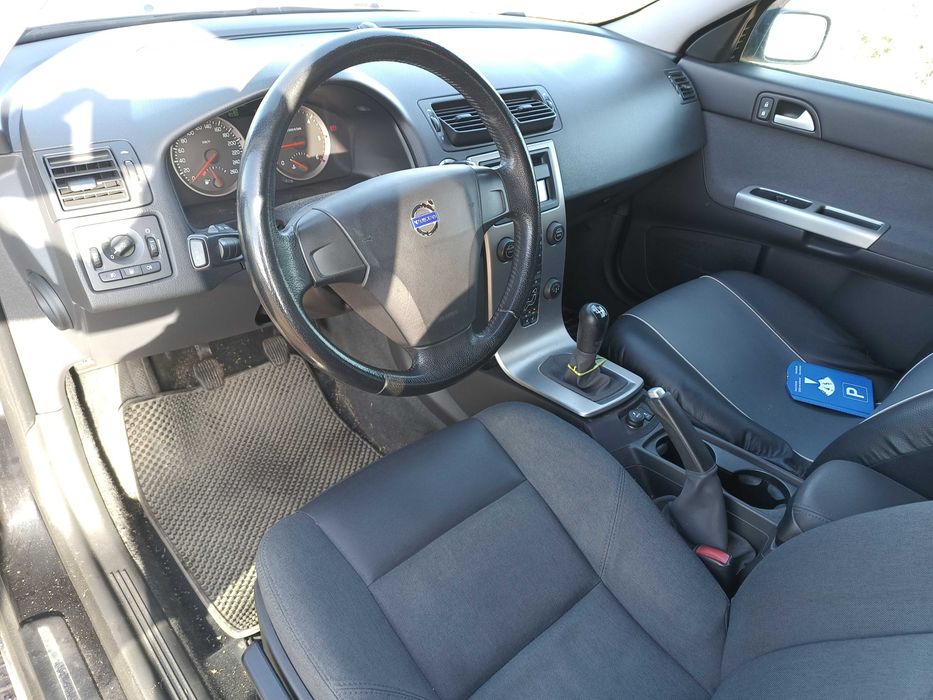 sprzedam volvo v50 2D