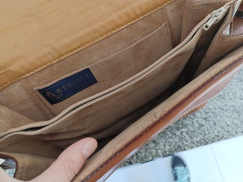 Mala em couro anos 70