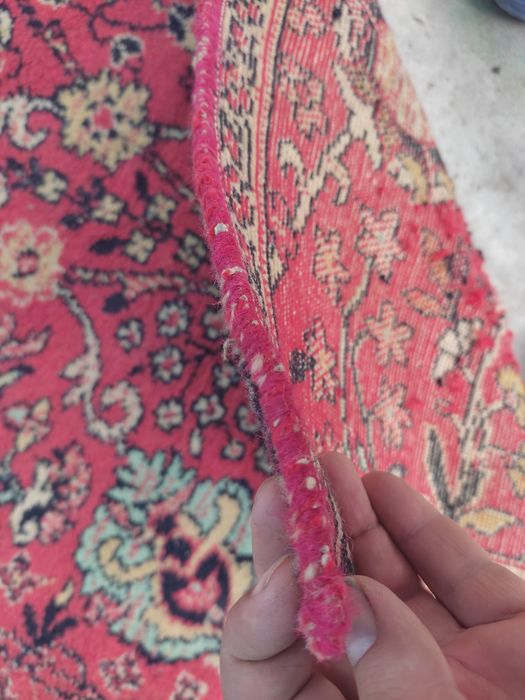 Продам ковер величезний.теплий,товстий і натуральний бо з часів СССР.