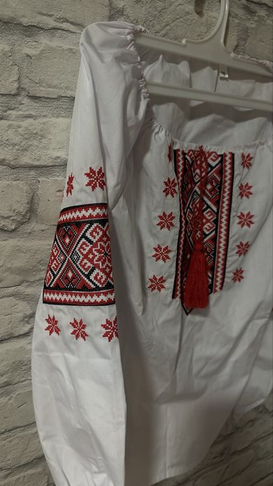 Вишиванка для дівчинки в ідеальному стані