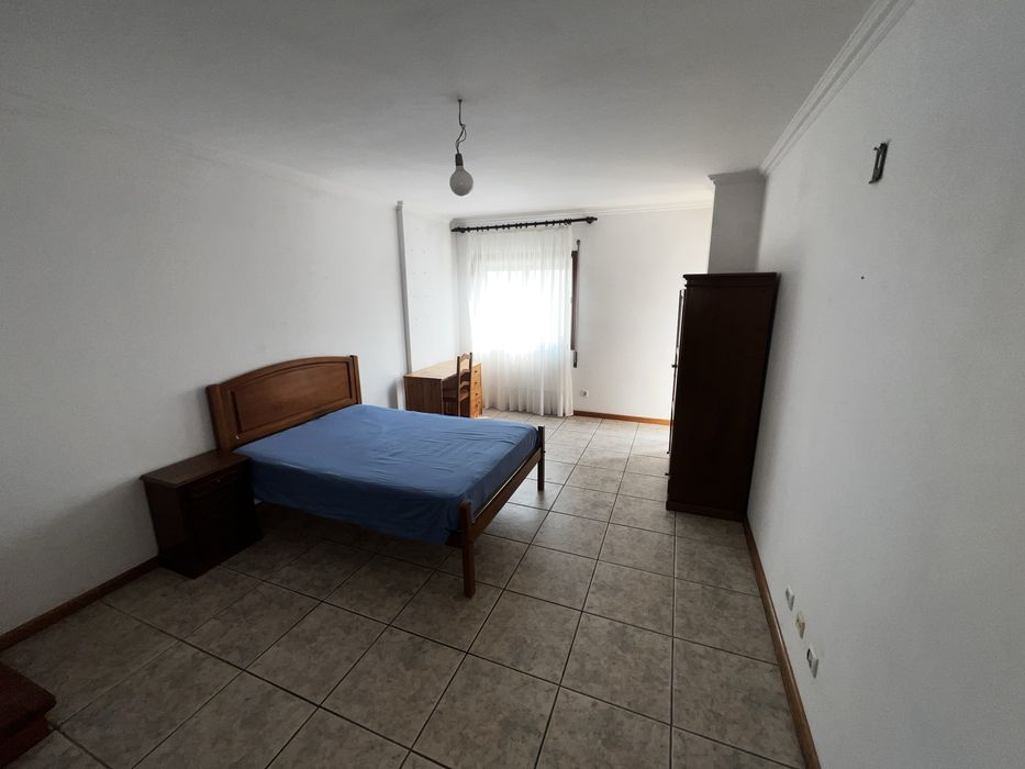ÚLTIMO disponível Apartamento quarto Bragança frente ao IPB