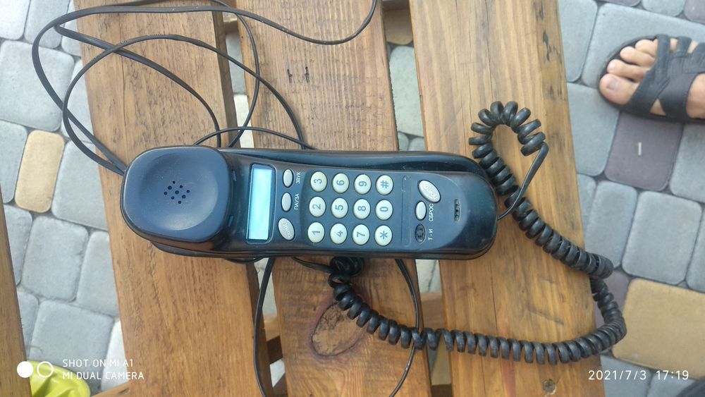 Продам, обменяю стационарные телефоны.