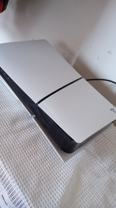 Ps5 com 2 controles e garantia de 4