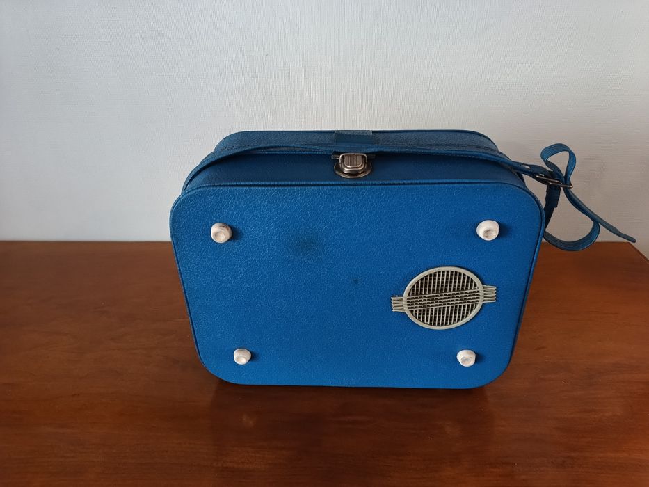 Stary sprawny gramofon