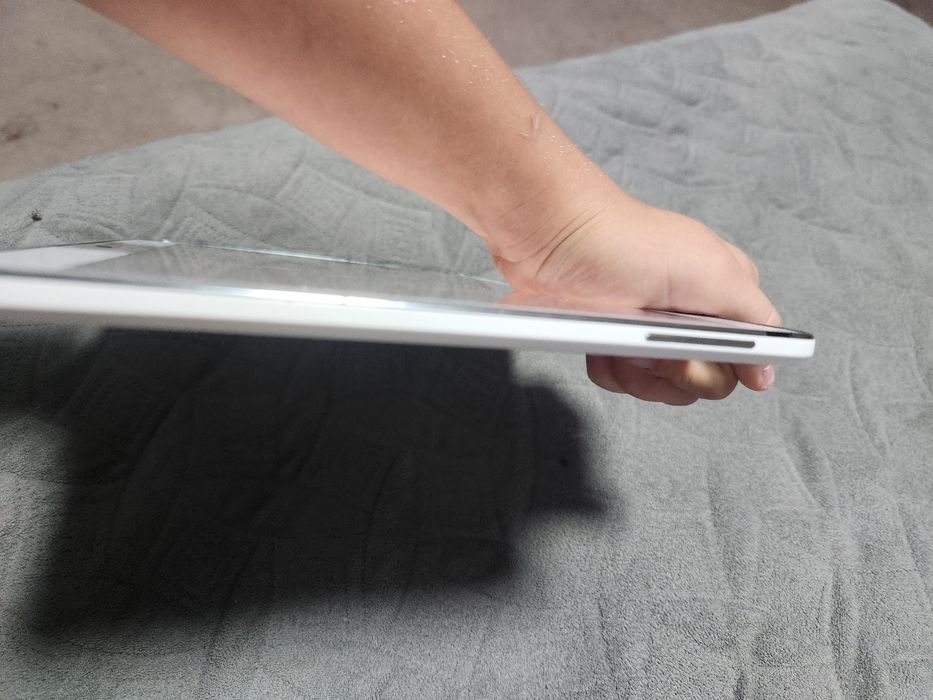 планшет Планшет Samsung Galaxy Tab 4 10.1 SM-T530 Wi-Fi