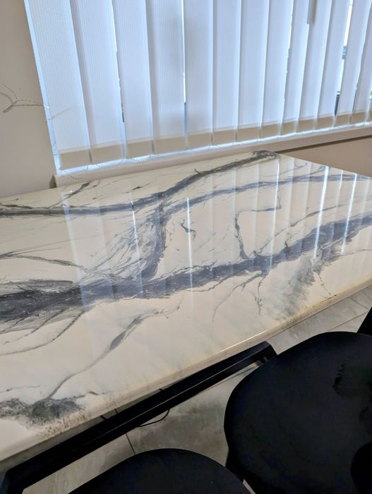 Стіл з ЛДСП та епоксидної смоли