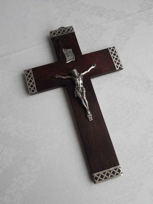 Crucifixo em prata e pau santo (Portugal) 1900's