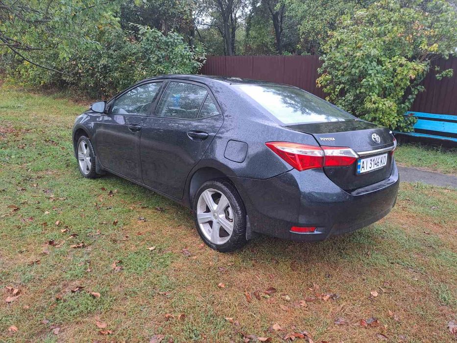 Продам тоету королу