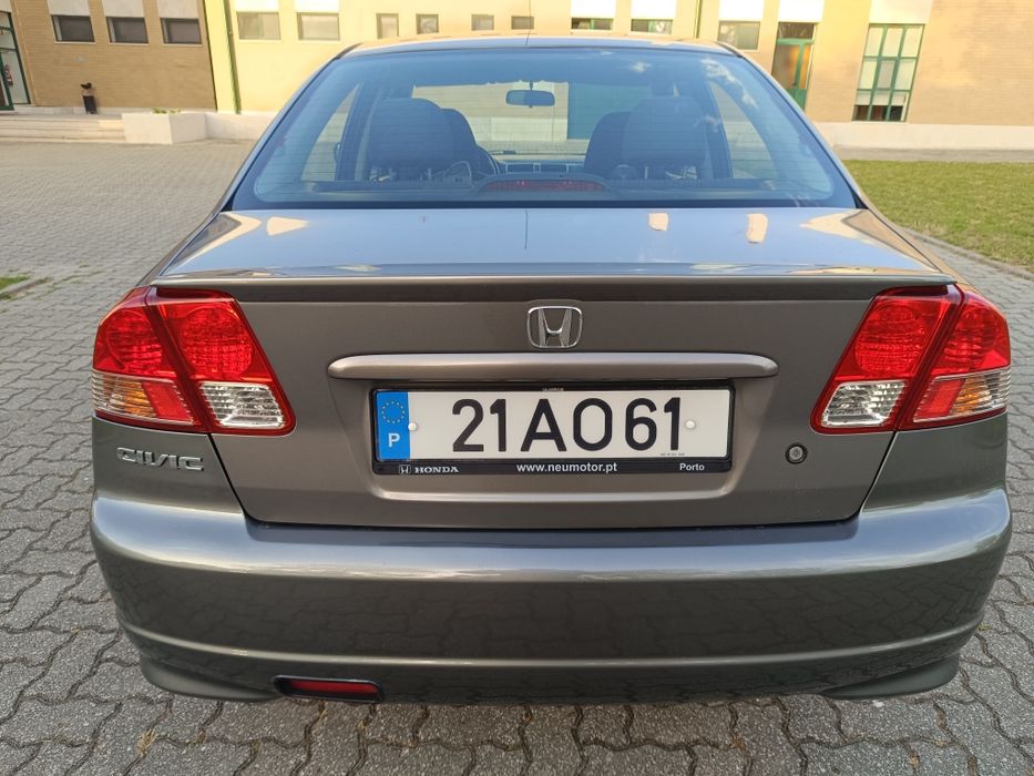 Honda Civic — fotografia 4