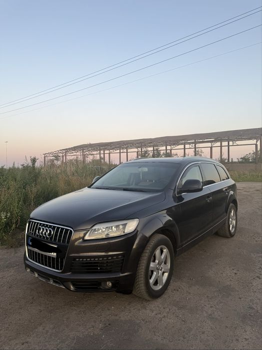 Audi Q7 3.0 D пневма Для військових