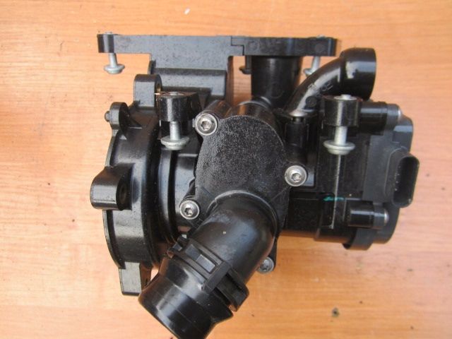 termostat vw audi seat skoda 1.8 2.0 tfsi obudowa termostatu 06l121111k