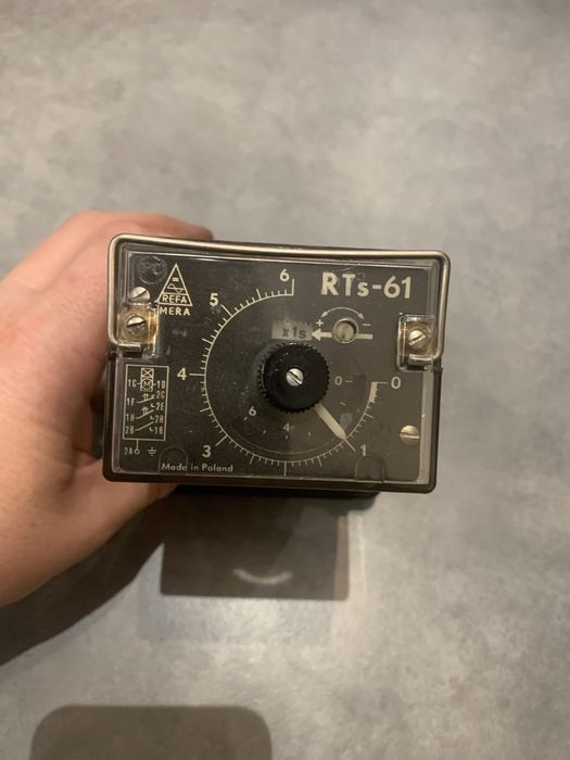 Przekaźnik czasowy REFA RTs-61