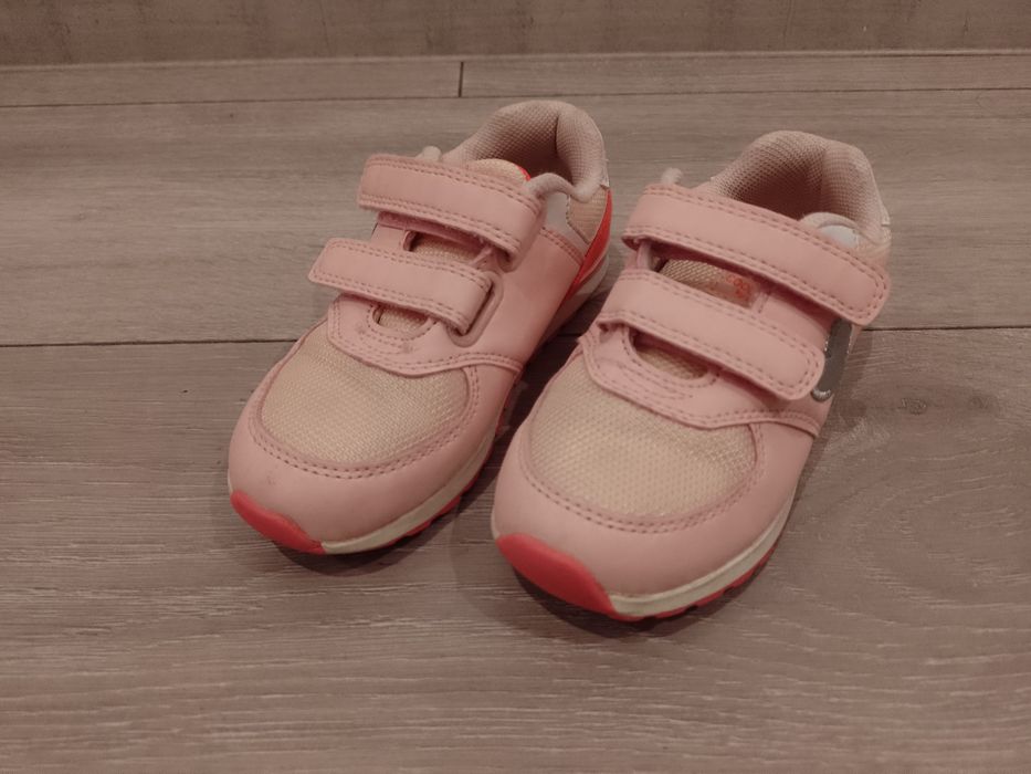 Buty dla dziewczynki 26