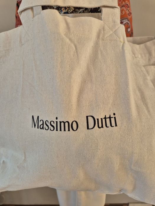 Torba materiałowa shoperka Massimo Dutti idealna na wiosnę