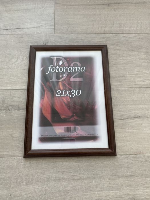 Ramka na zdjecia drewniana 21x30 cm (18szt)